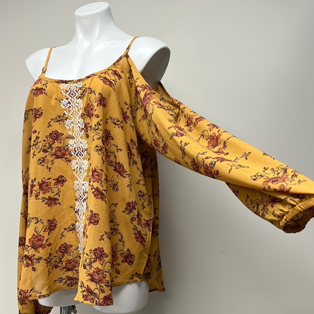Rewind Boho NWOT Juniors XL Off Shoulder Floral Blouse Mid Sleeve